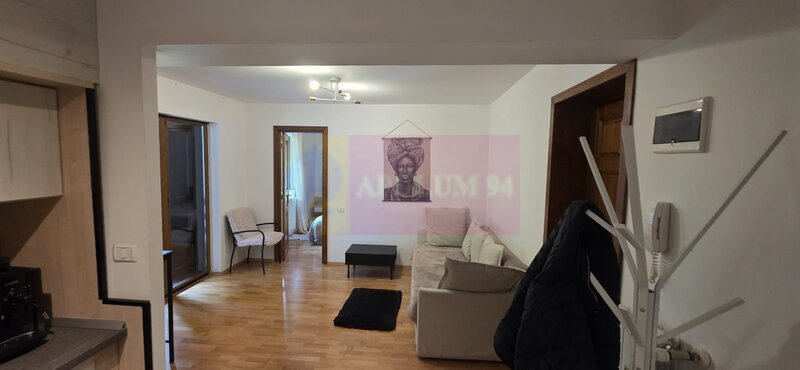 Apartament cu 2 camere de vanzare in Sinaia